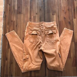 Spanx Stretch Skinny  Cargo Pants In Honey Glow Size Medium.